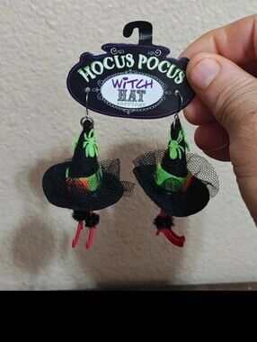 Hocus Pocus Witch Hat Hook Earrings NWT